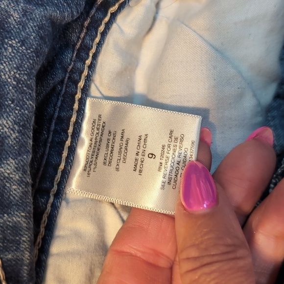 Wallflower Stretch Wide Waist Double Button Jean Shorts Juniors Size 9 - Picture 10 of 11